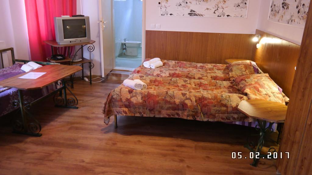Astra Family Hotel 3*